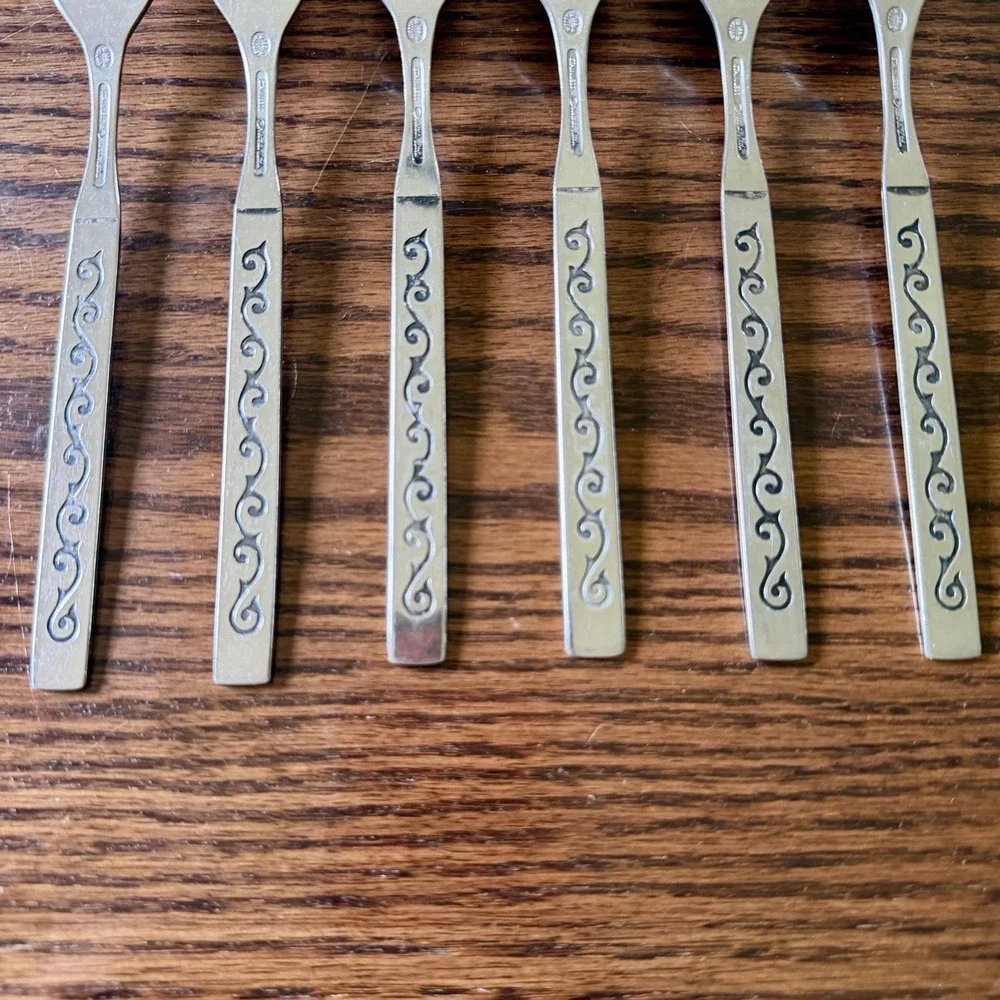 Vintage Oneida Spanish Court Stainless Dinner Forks Set Of 6